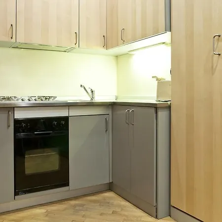 Apartment Italianway-fiori Chiari Milan