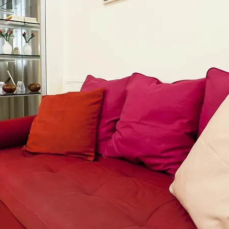 Apartment Italianway-fiori Chiari Milan